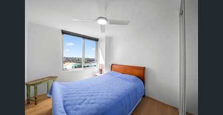 Top-Floor Beachside Penthouse with Spectacular Ocean Views - Photo 4