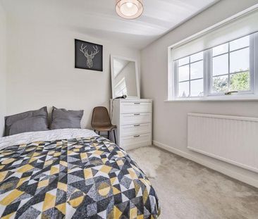 4 bedroom detached house to rent - Photo 6