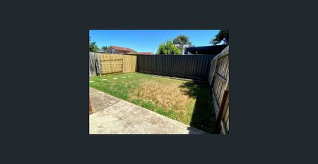 Low maintenance family home - Photo 5