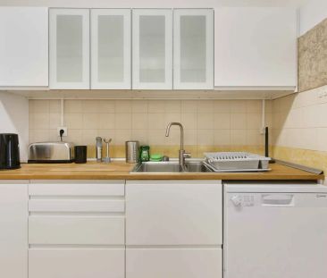 Room in a shared 7-bedroom apartment for rent in Lisbon, perfect fo... - Foto 6