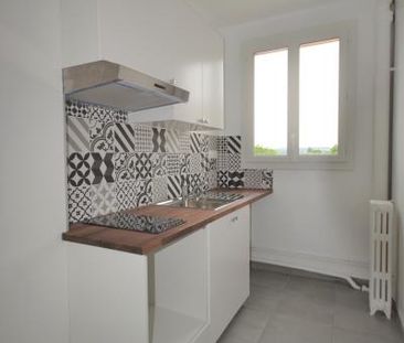 Location Appartement 1 pièce 28m² RUEIL MALMAISON 92500 - Photo 1