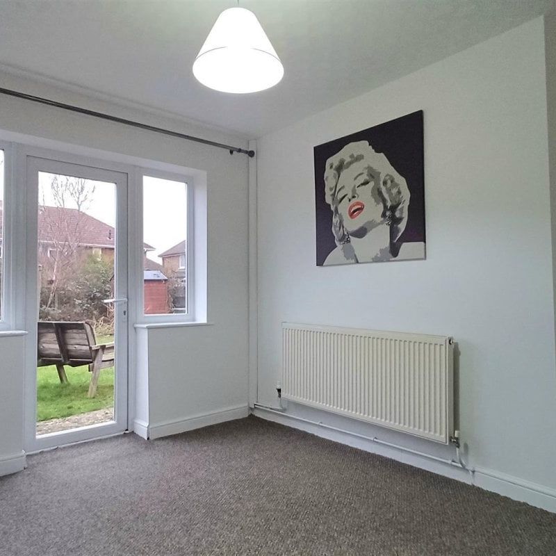 Lonsdale Avenue, Doncaster - Photo 1