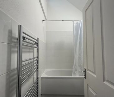 Room in a Shared House, Windsor Crescent, HA9 - Photo 4