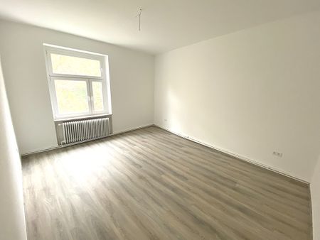 Etwas Besonderes: individuelle 4-Zimmer-Wohnung ab Mitte November verfügbar - Foto 2