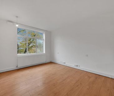 3 bedroom flat to rent - Photo 6