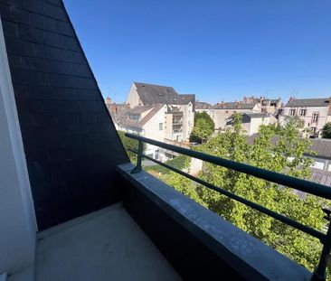 Location Appartement 1 pièce 19m² ORLEANS 45000 - Photo 1