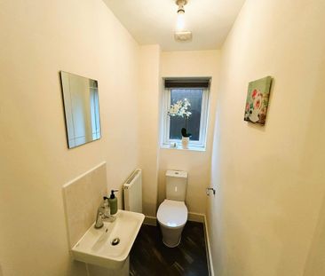 3 bedroom terraced house to rent - Photo 2