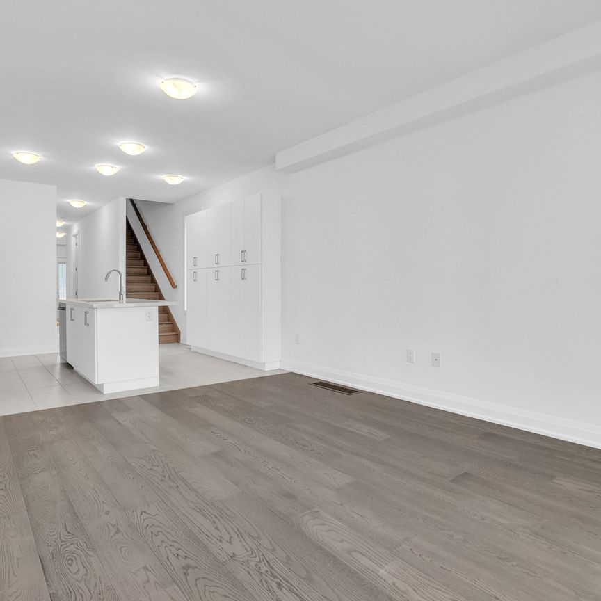 For Lease - 5 Ranch Terrace Unit# 1, Barrie, Ontario - Photo 1