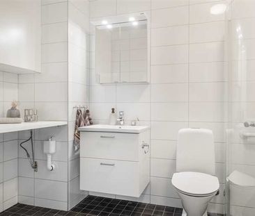 3 rum och kök. Badrum med dusch, 70 m - Photo 4