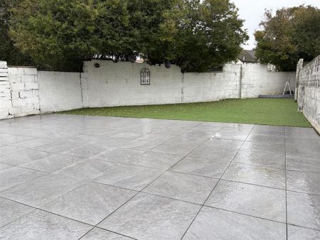 2 bedroom end of terrace house to rent - Photo 5