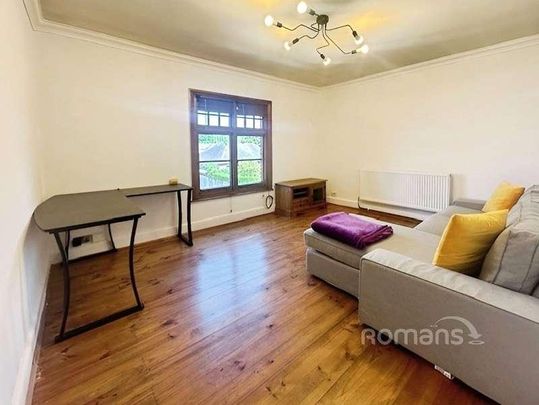 Ray Park Road, Maidenhead, Berkshire, SL6 - Photo 1