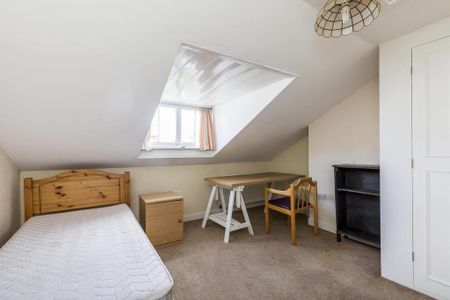 5 bedroom terraced house to rent - Photo 4