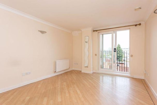 1 bedroom flat to rent - Photo 1