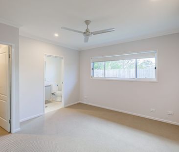 Brand New Luxury Family Home! - Photo 2