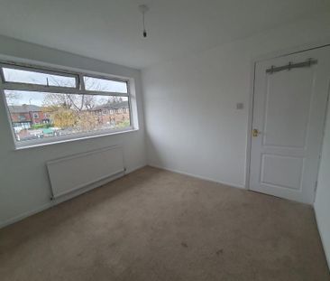 3 bedroom semi-detached house to rent - Photo 6