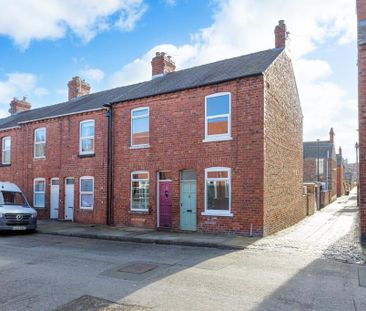 2 bedroom end of terrace house to rent - Photo 3