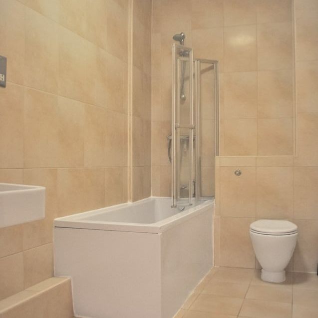 2 Bed Flat, Hackney Road, E2 - Photo 1