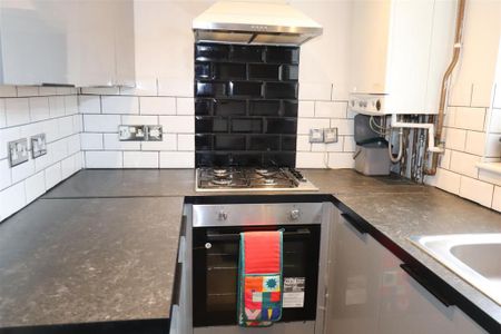 3 bedroom house share to rent - Photo 3