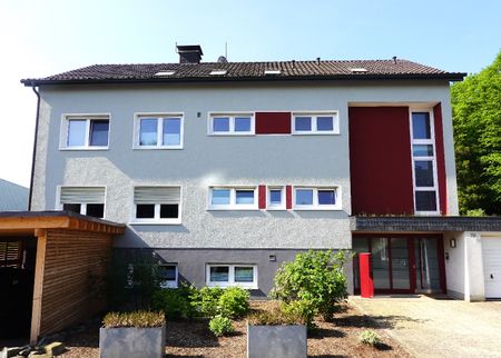 Gepflegte ca. 89 m² große DG-Wohnung mit großem Wohn-/Esszimmer, Tageslichtbad und PKW-Stellplatz - Foto 5