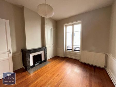 Location Appartement 4 pièces 79m² VILLEFRANCHE SUR SAONE 69400 - Photo 2