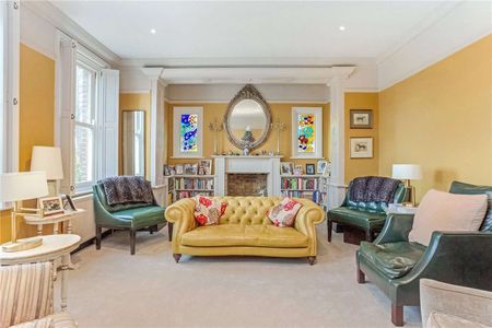Gorgeous ground floor period apartment with private garden. - Photo 2