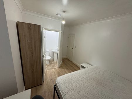 Room in a Shared House, Bedford Place, BN1 - Photo 4