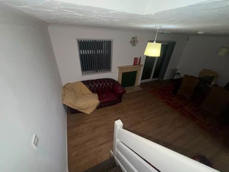 Room in a Shared House, Blakesley Mews, B25 - Photo 4