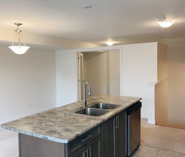 For Lease - 83 Sutcliffe Drive, Whitby, Ontario - Photo 5