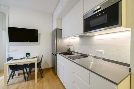 Calle de la Esperanza, Madrid, Community of Madrid 28012 - Photo 2