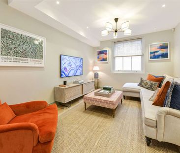 A stylish 4 bedroom family home close to Battersea Square - Photo 5