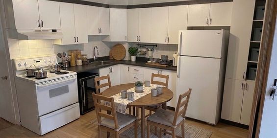 5 1/2 Métro Pie IX - Photo 3