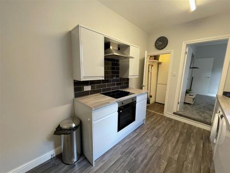 1 bedroom in a house share to rent - Photo 5