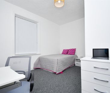 1 bed house share to rent in Linden Street, Burnley, BB10 - Photo 2
