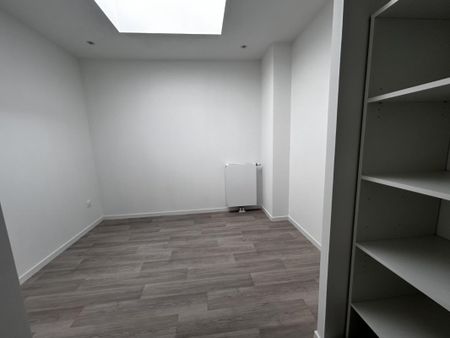 Location Appartement 5 pièces 129m² FLEURY SUR ORNE 14123 - Photo 3
