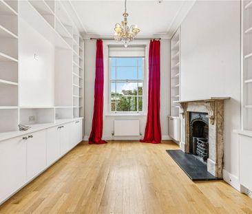 4 bedroom end of terrace house to rent - Photo 1