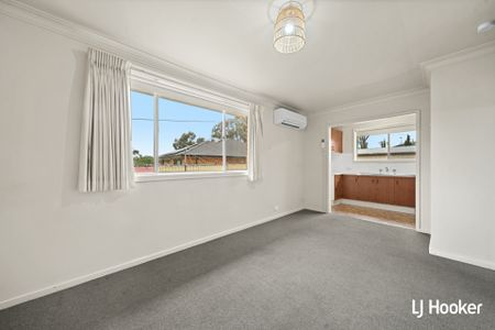 86B Belconnen Way, Page ACT - Photo 2