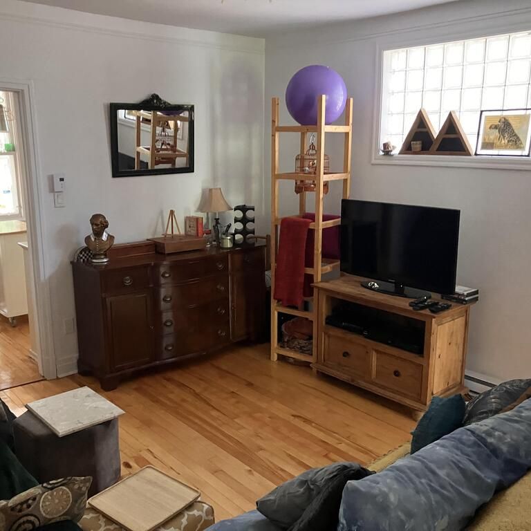 Colocation - Photo 1