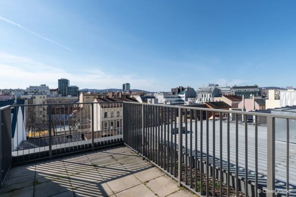 ALLEIN ODER ZU ZWEIT - LICHTDURCHFLUTETE DACHGESCHOSSWOHNUNG MIT ZWEI TERRASSEN - TEILKLIMATISIERT - Photo 1