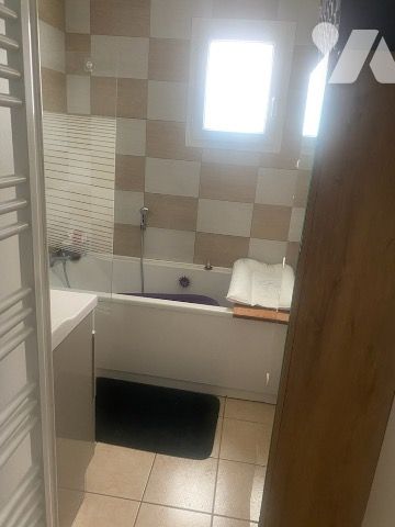 Maison avec jardin et garage - Photo 5