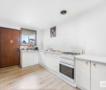 Well presented 2 Bedroom unit. - Photo 2