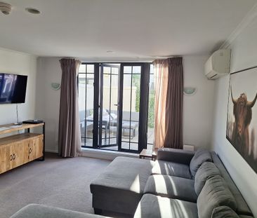 Furnished Parnell Townhouse - Photo 2