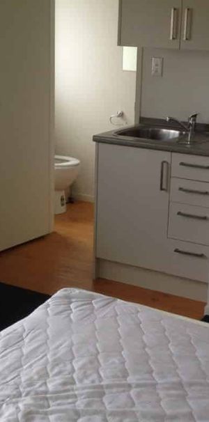 1 Bedroom in Hillcrest - Power and Wifi included - Photo 1