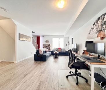 For Lease - 1061 Speedvale Crescent, Kanata, Ontario - Photo 1