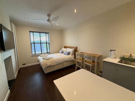 Saint Margarets Road - Photo 4