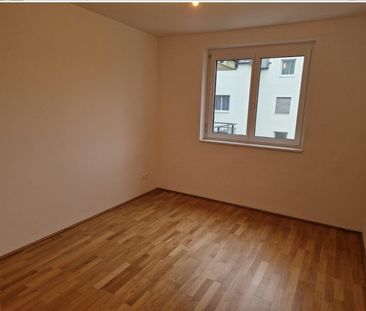 AB JUNI: Einziehen und wohlfühlen: 2 Zimmer mit sonnigen Balkon - Foto 6