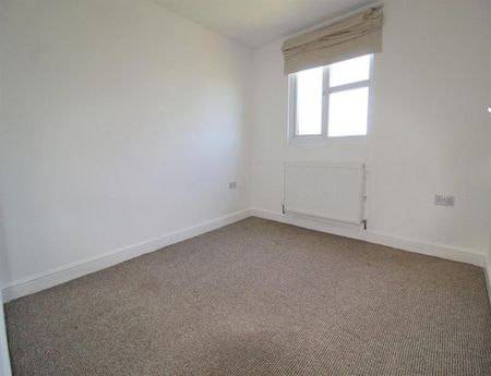 3 Bedroom Apartment To Let - Photo 3
