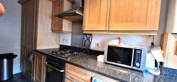 1 bedroom in a house share to rent - Photo 1