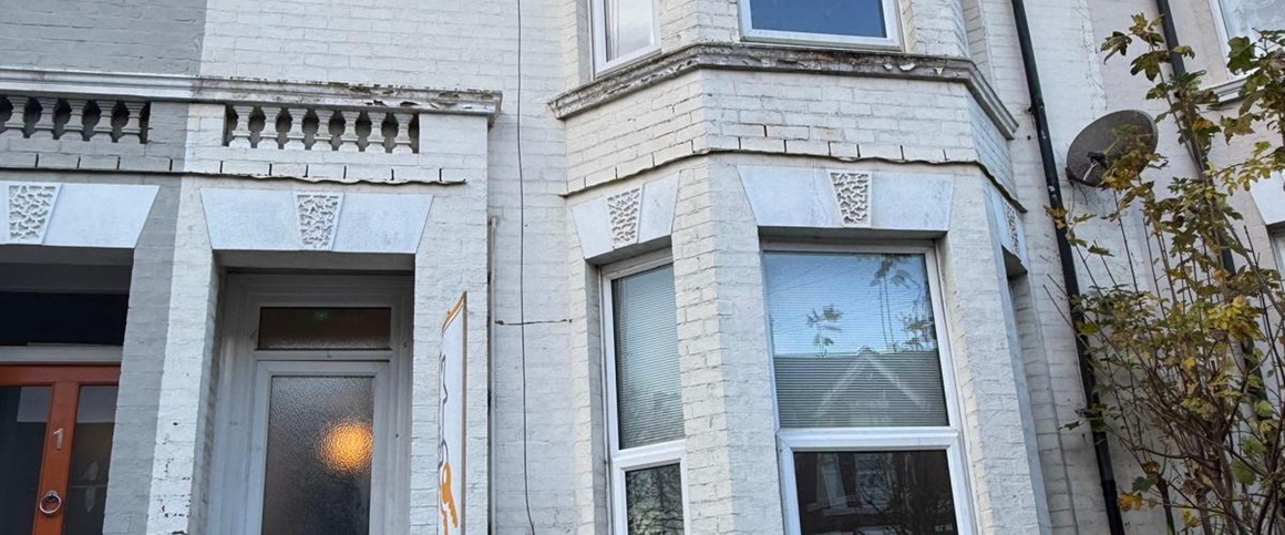 PROFESSIONAL LET PROPERTY Room 1 - Photo 1