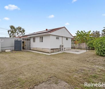 Spacious Family Home with Solar & Battery - No power Bills !!! - Photo 5