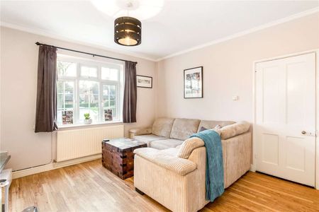 A well-presented two bedroom mid terrace house with off-street parking and garden. - Photo 5